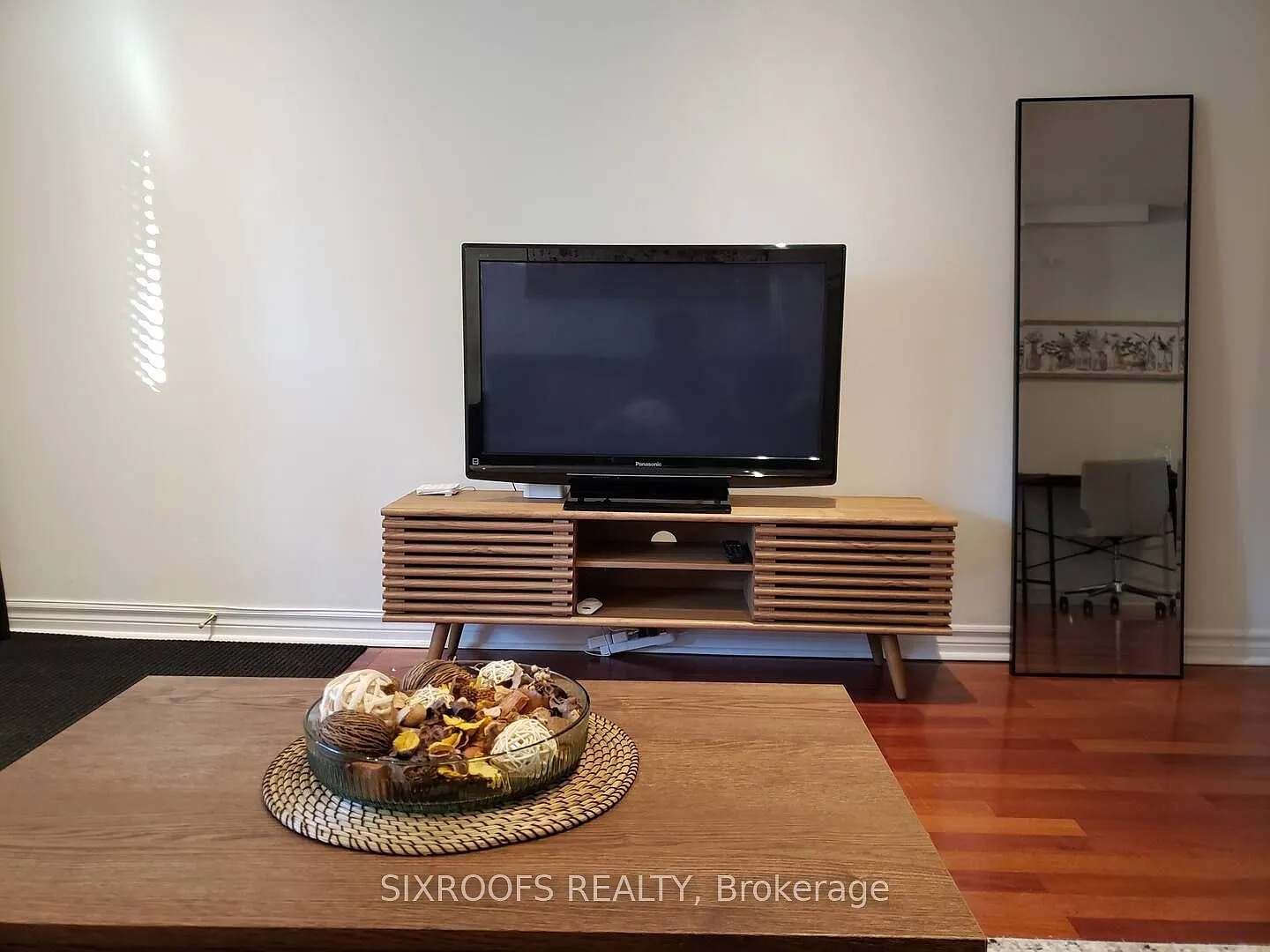 2 bed, $3,000 — Photo 2