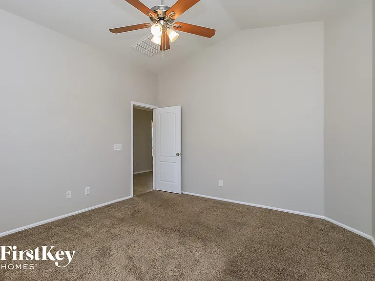 4186 E Aragonite Ln — Photo 8