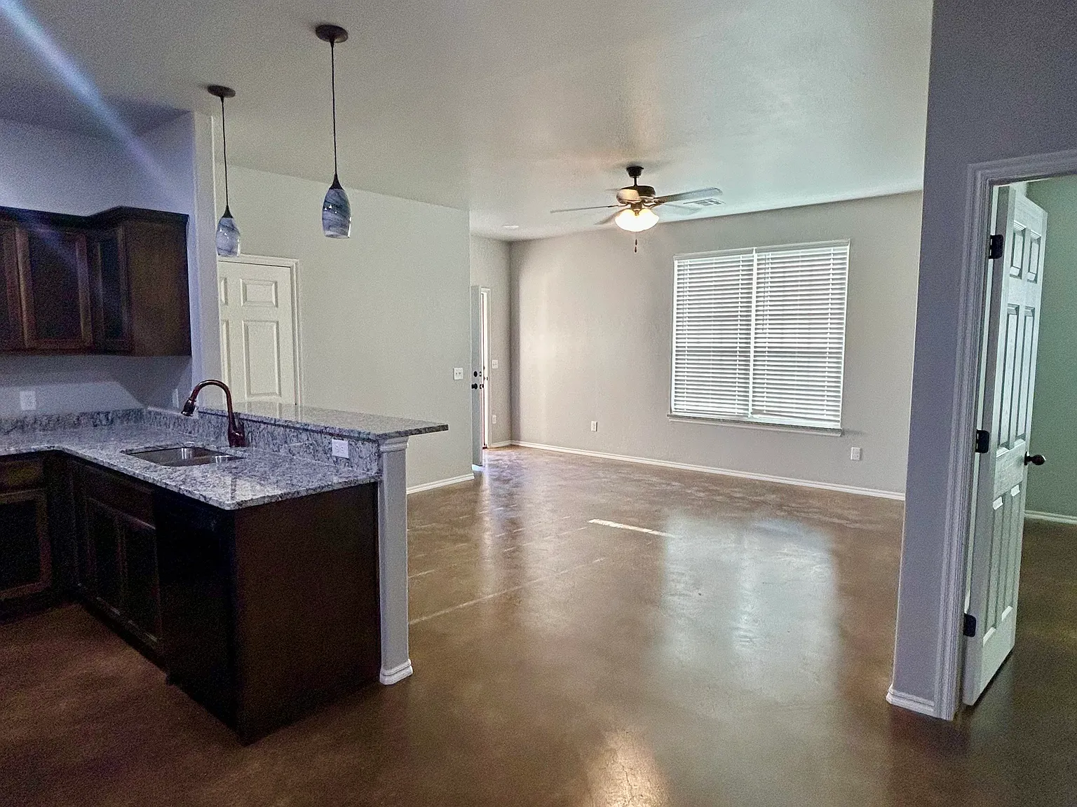 3 bed, 1250 sqft, $1,500 — Photo 3
