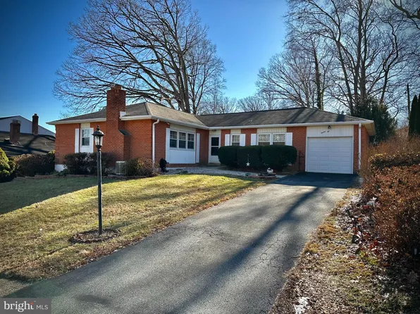 22 Eberly Dr, Newark, DE 19711