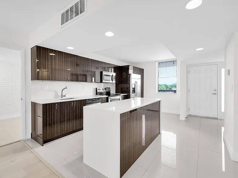 2768 Carambola Cir S #501 — Photo 5