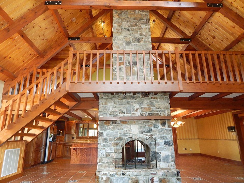 2nd image of 813 Stonebridge Dr