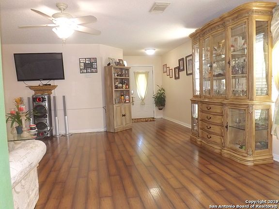 2nd image of 6407 Encanto Point Dr