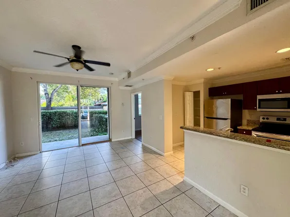 1954 Freeport Lane #1954, Riviera Beach, FL 33404