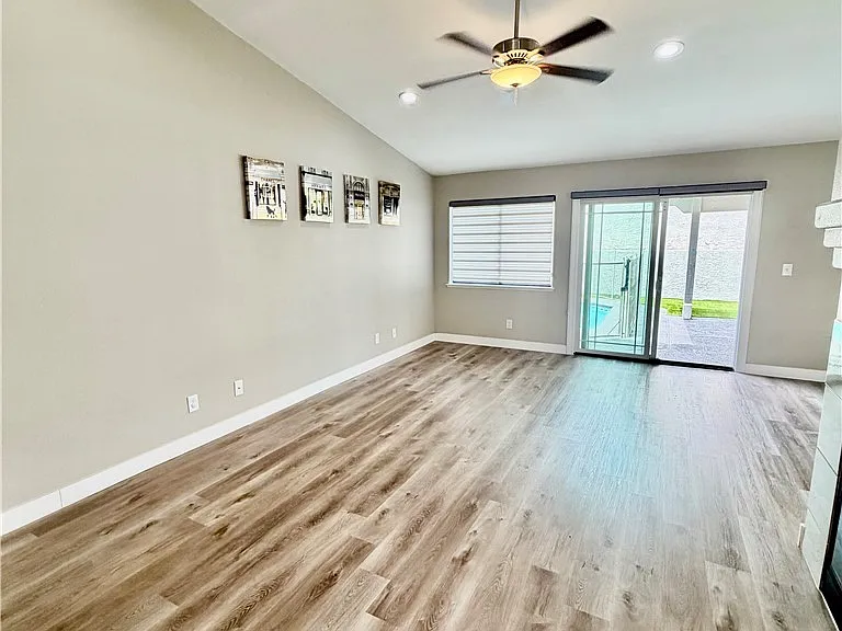 3121 Siena Cir — Photo 21