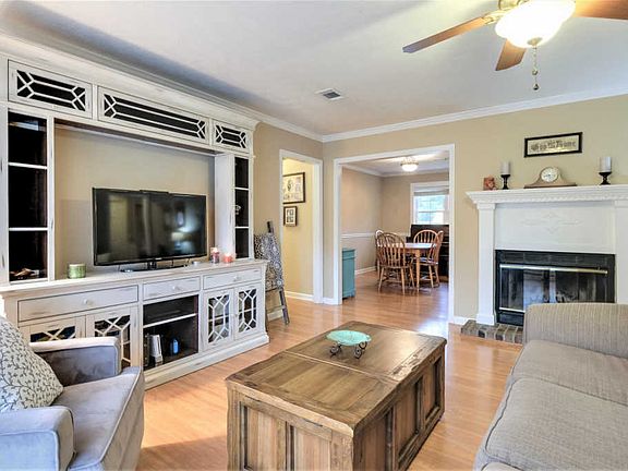 4th image of 407 Adeline Dr