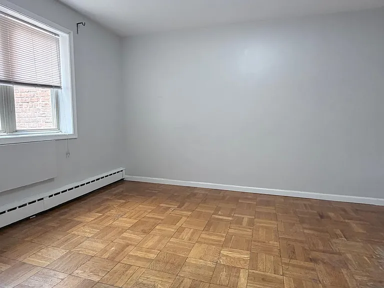 36 Duncan Ave #3KE — Photo 3