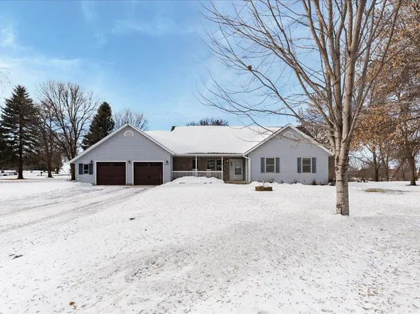 1502 Armstrong Cir NW, Alexandria, MN 56308