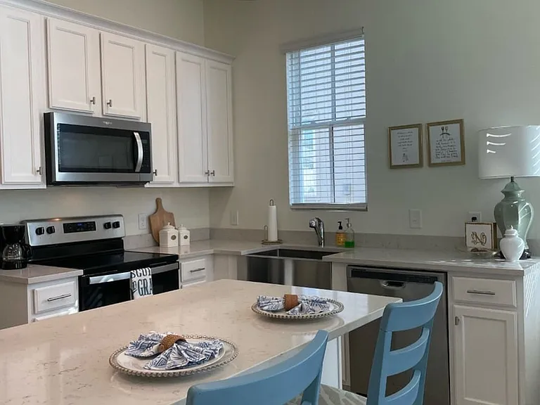 2nd Ave 1BR Cottage Kitchen