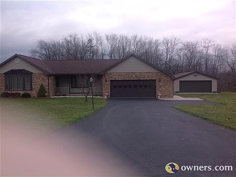 1st image of 129 Willis Dr