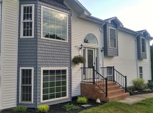 23 Ashley Ct, Johnston, RI 02919