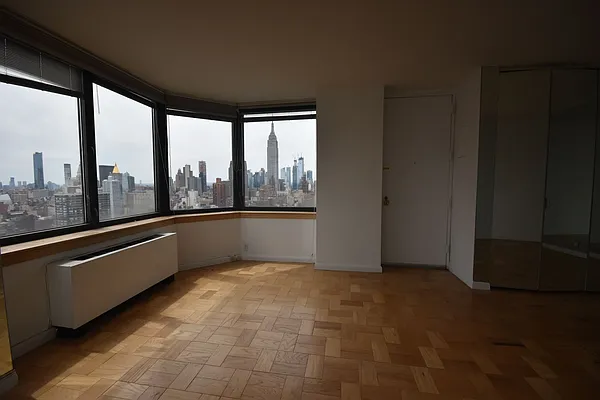 Rented by Luxury Habitat | media 22