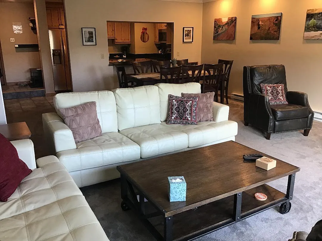 2 bed, 1202 sqft, $2,900 — Photo 1