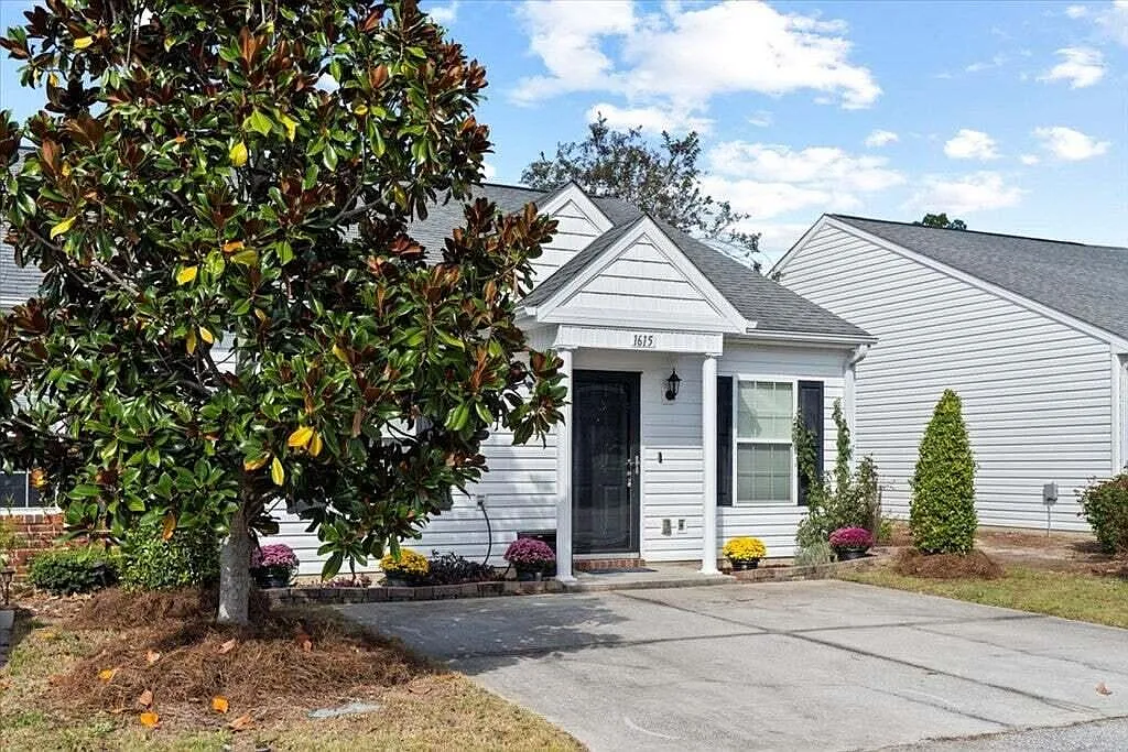 2 bed, 2.0 bath, 1100 sqft, $1,300 — Photo 3