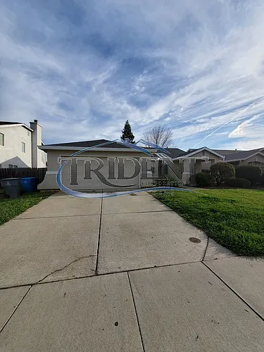 602 Carpenter Way Photo 1