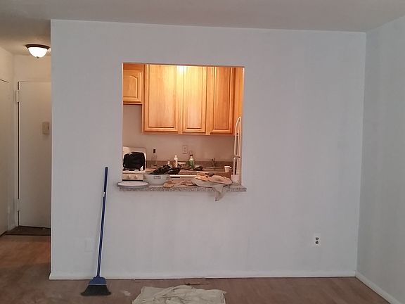 5th image of 3030 Emmons Ave APT 1T
