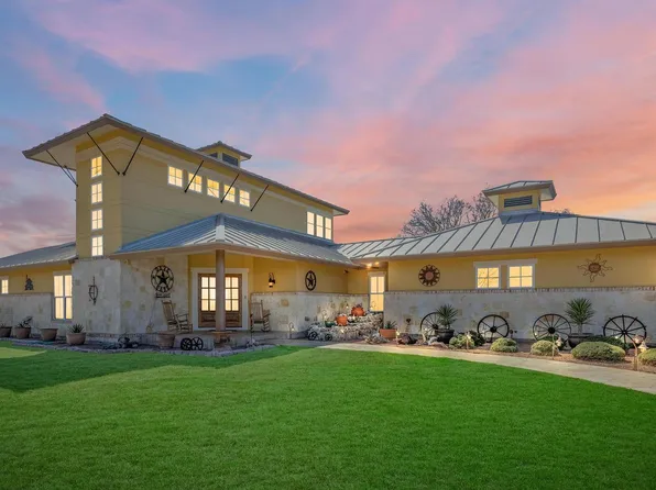 146 Settlers Way, Comfort, TX 78013