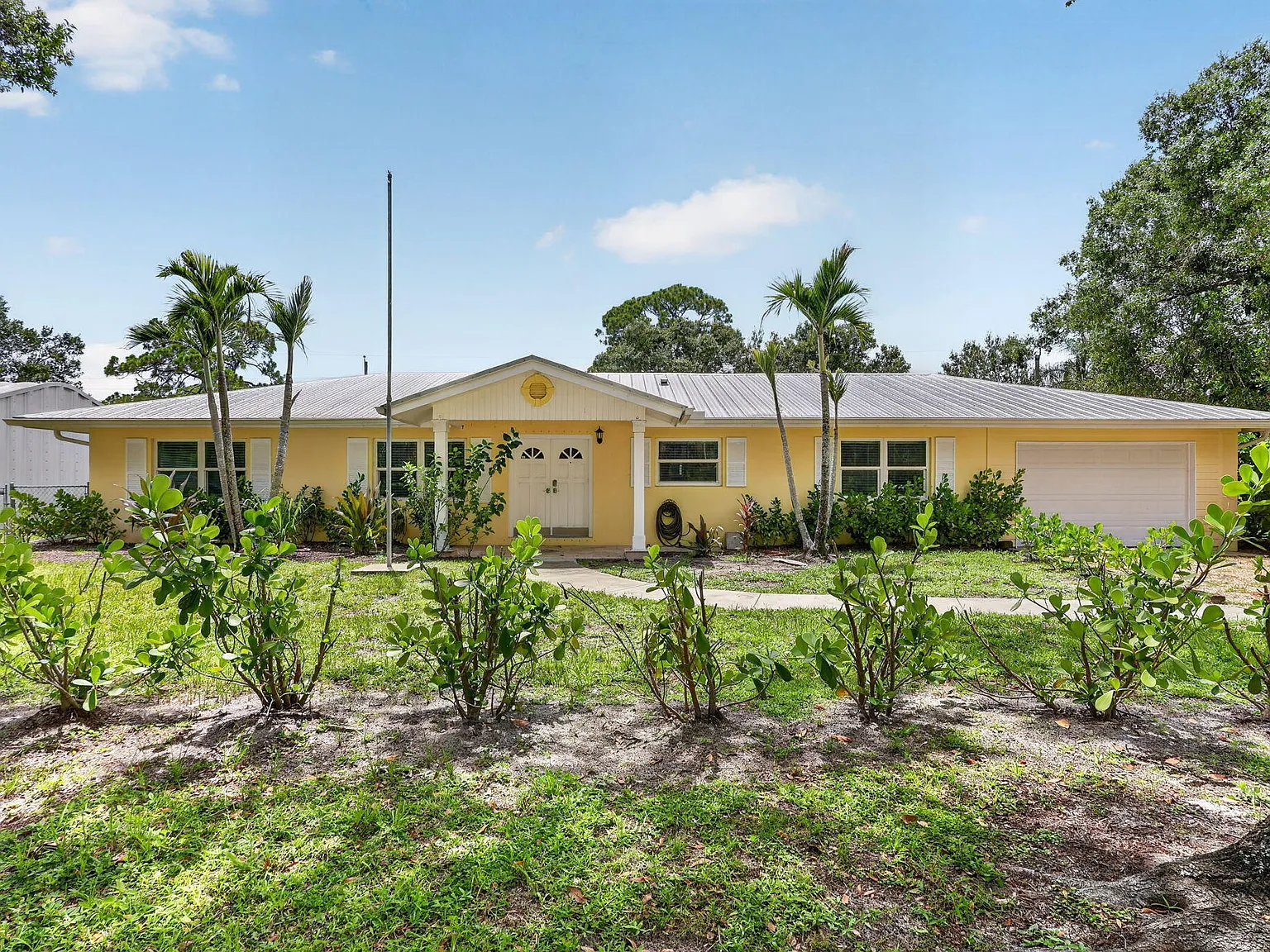 3 bed, 2.0 bath, 1824 sqft, $2,750 — Photo 3