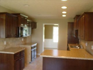 4th image of 3657 Woodbridge Ln