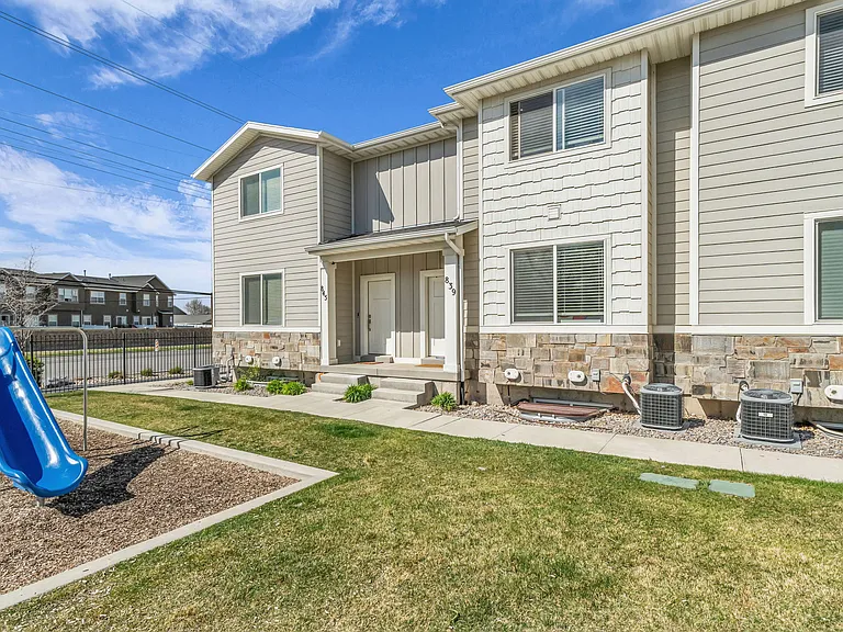 839 S 1760 E — Photo 21
