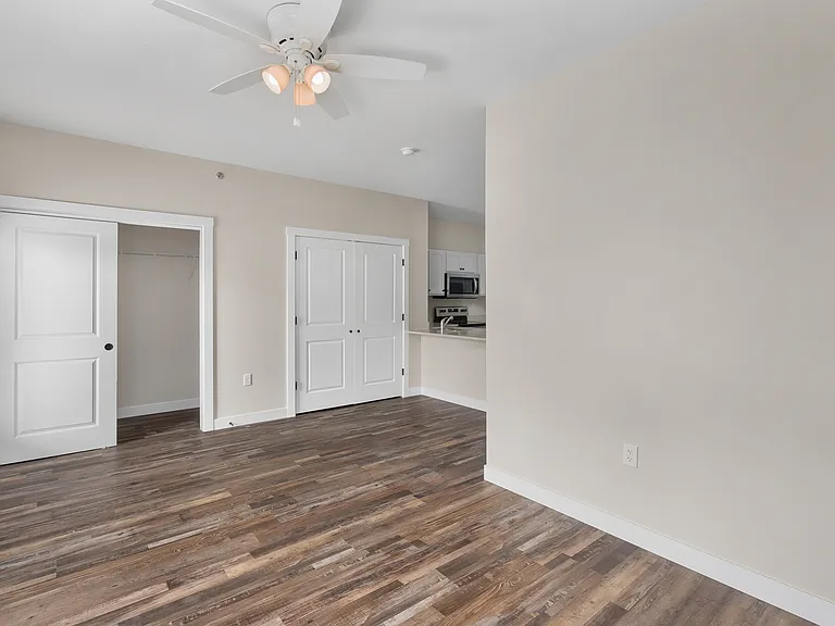Creekview — Photo 8