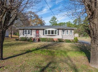 121 Hunts Dr, Calhoun, GA 30701