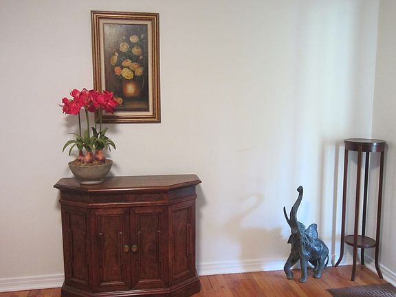3rd image of 1115 Doren Dr