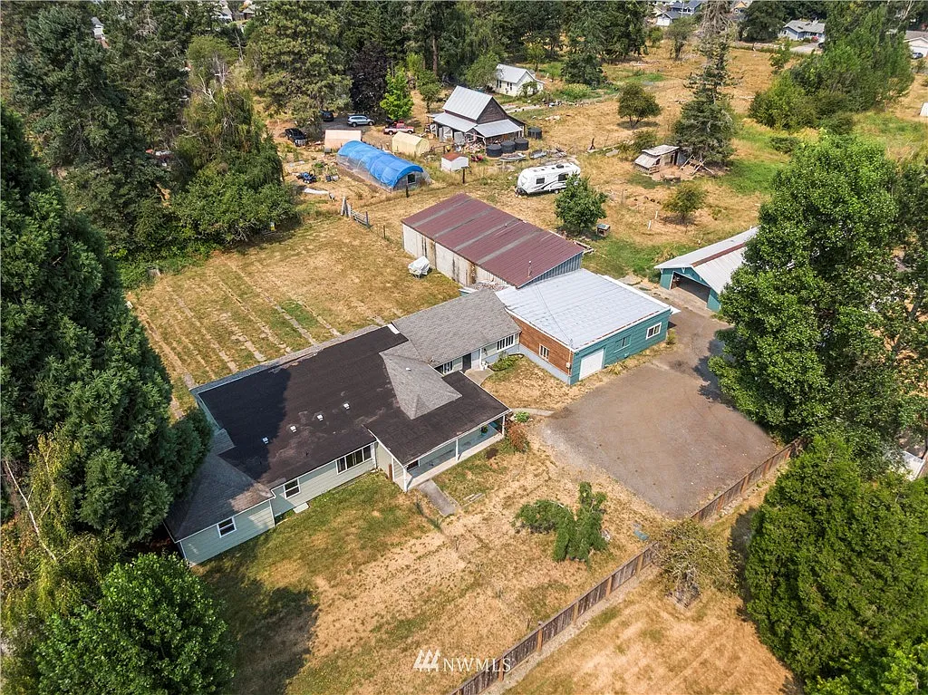 11918 3rd Avenue E photo 1