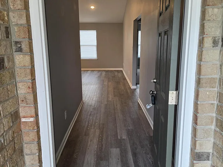 8092 Driftwood Loop — Photo 2