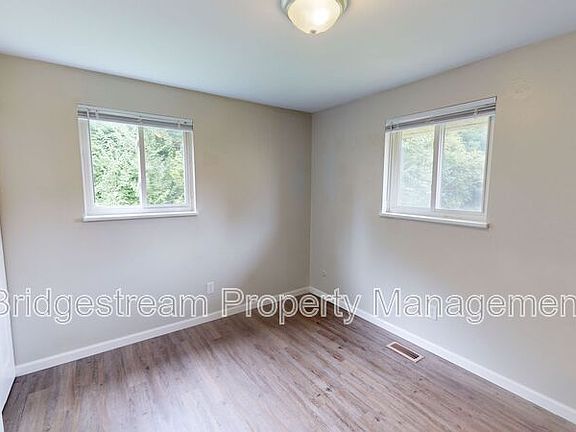 5th image of 4920 Leeper St