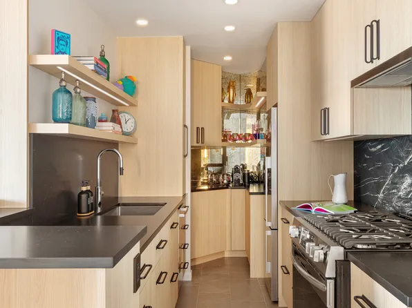 225 West 83rd Street image 4 of 14