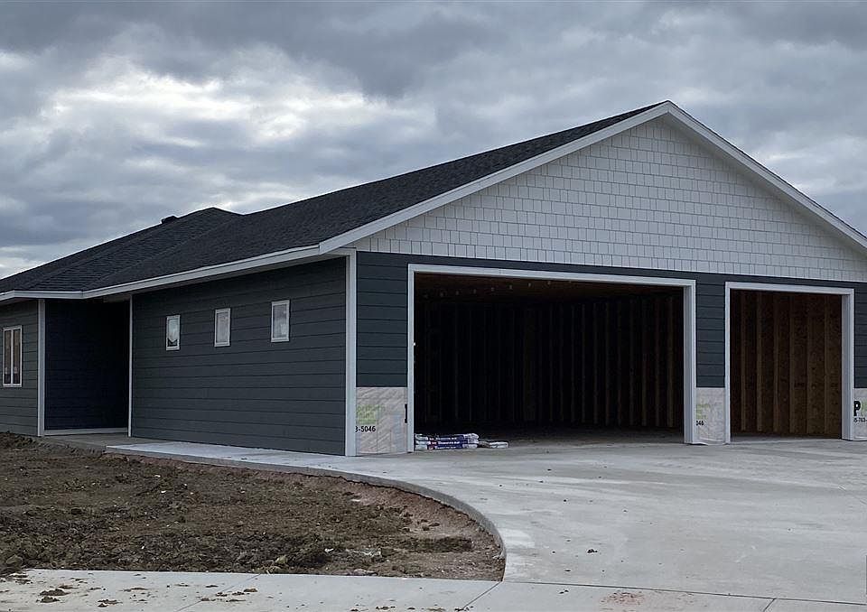 1st image of 731 Pacific Cir