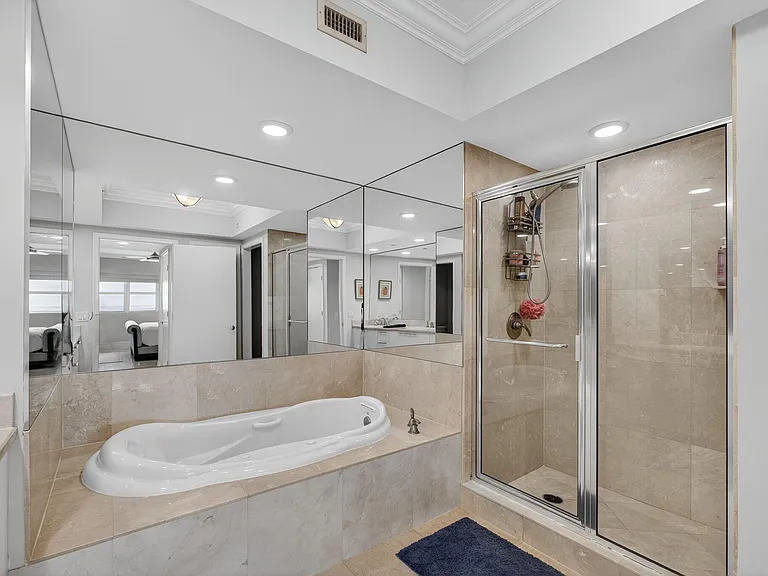 2650 Lake Shr #2303 — Photo 32