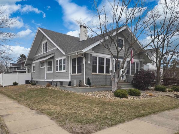 800 E Main St, Manchester, IA 52057