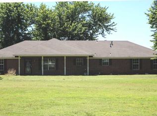 4822 Crow Ln, Van Buren, AR 72956