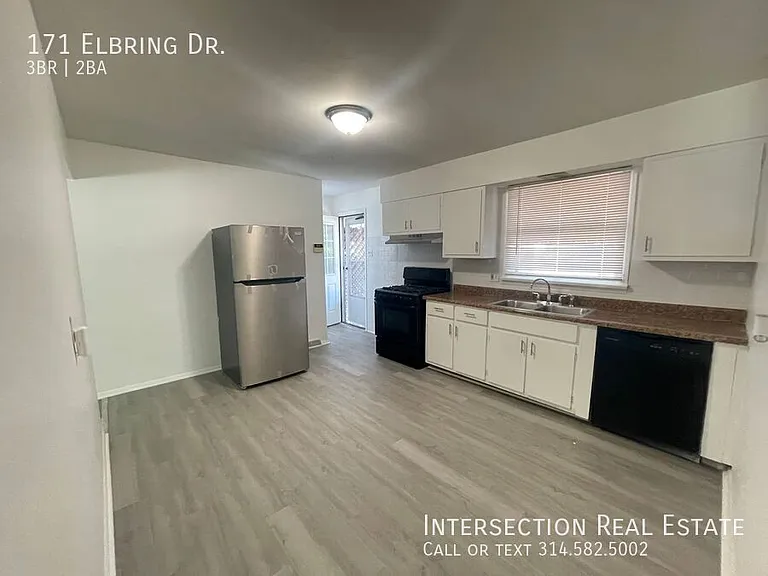 171 Elbring Dr — Photo 7