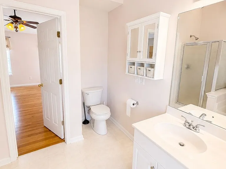 1525 Clarendon Way — Photo 27