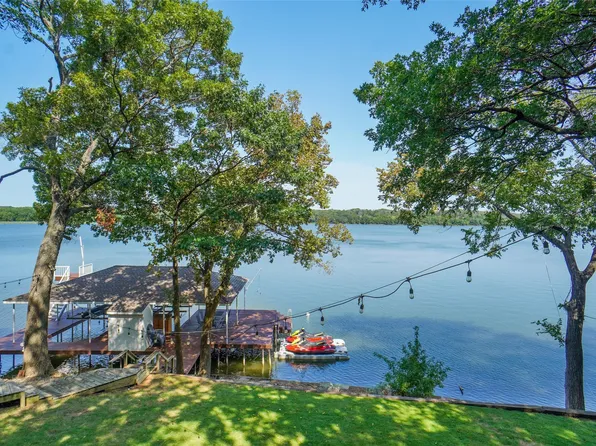 2147 Chaparral Dr, Gainesville, TX 76240