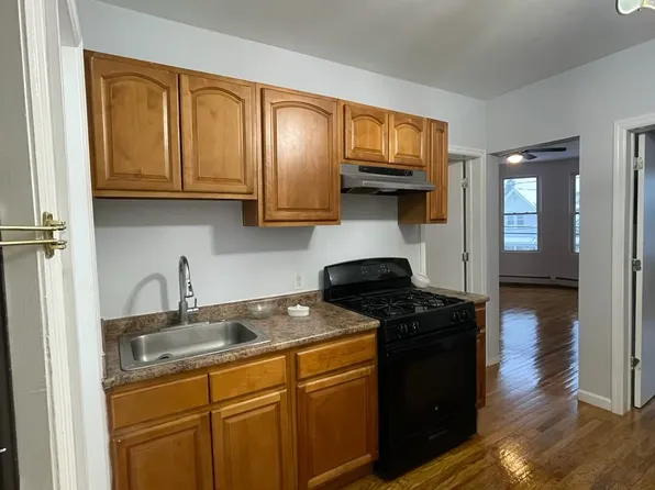 30 East 15th Street image 1 of 6