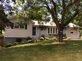 70 Fiesta Hts, Meriden, CT 06451