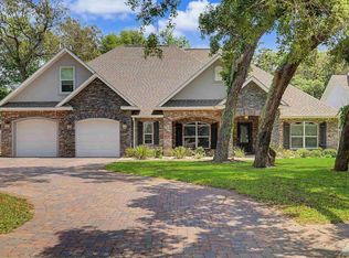 1430 E Shores Blvd, Gulf Breeze, FL 32563