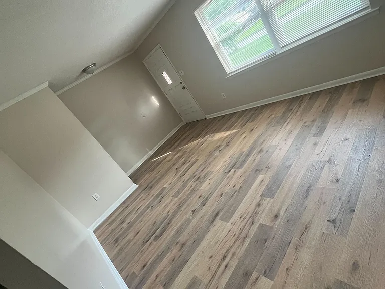 17 Greenbriar Dr — Photo 11