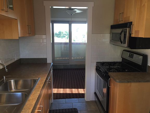 3rd image of 4442 Maryland St