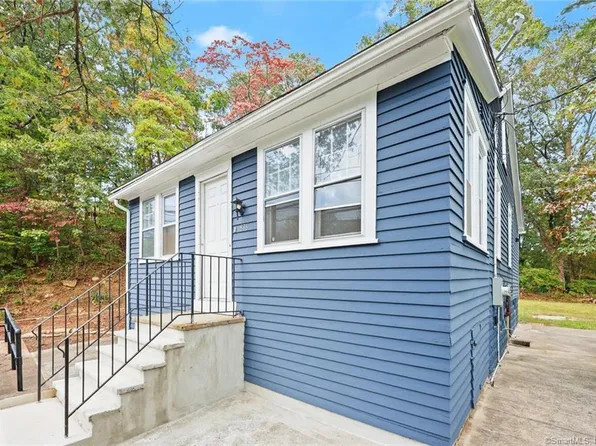 836 Chopsey Hill Road, Bridgeport, CT 06606