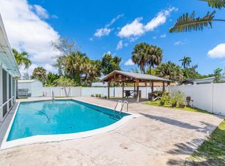 1270 Victoria Dr, West Palm Beach, FL 33406