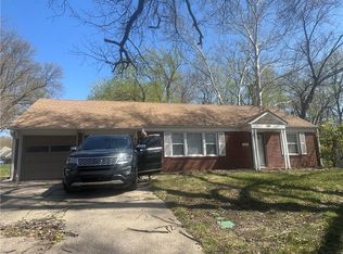 7801 Booth St, Prairie Village, KS 66208