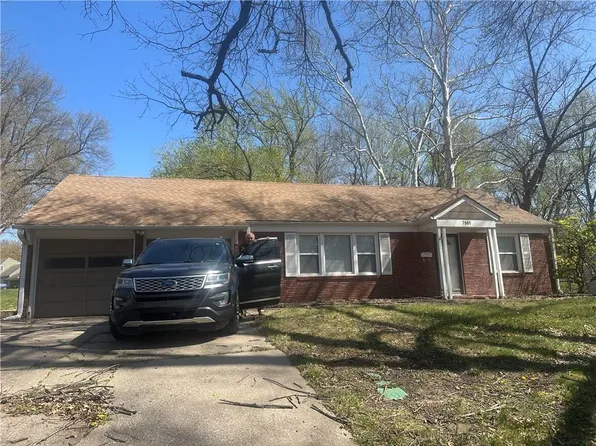 7801 Booth St, Prairie Village, KS 66208