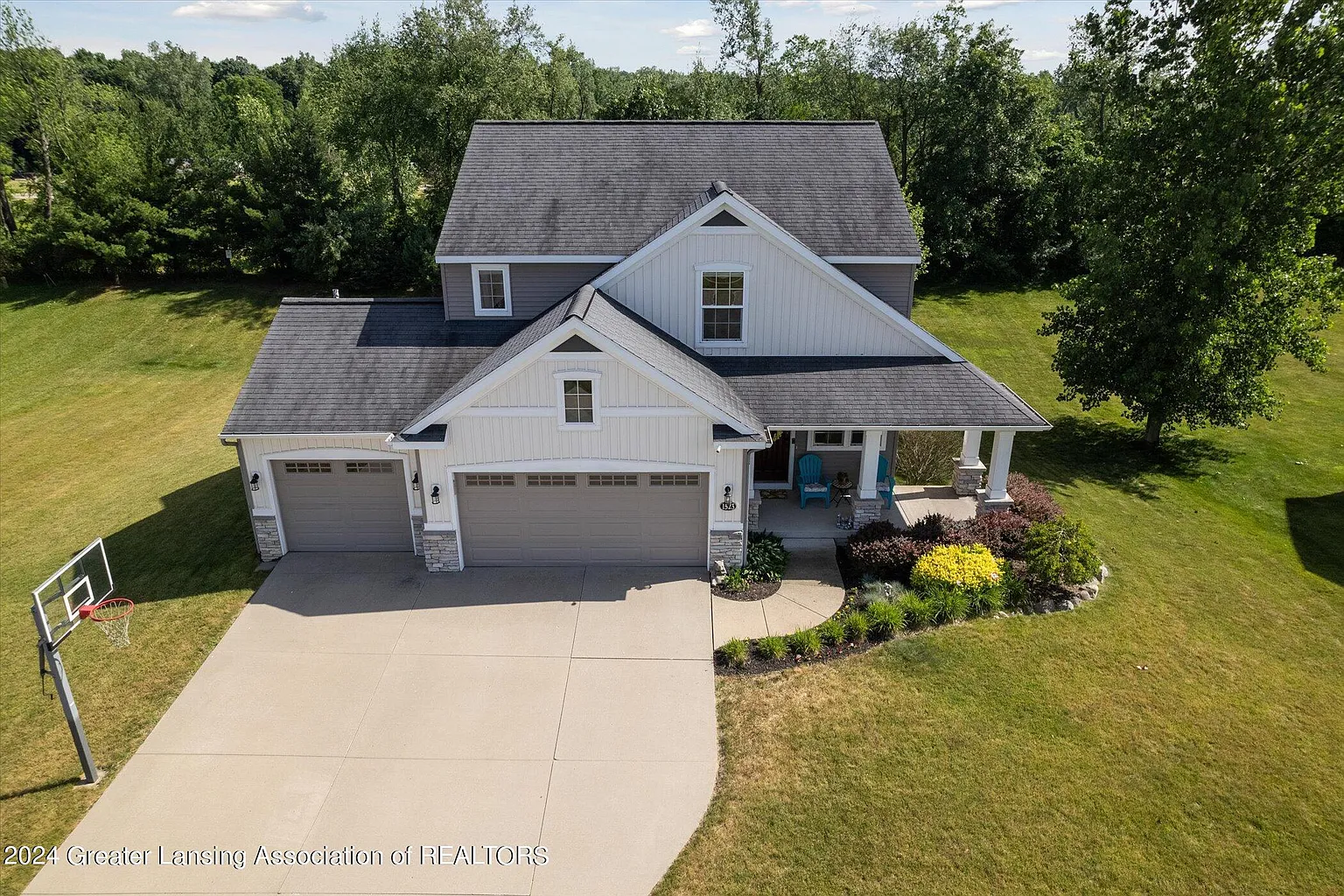 1523 Wellman Rd photo 1