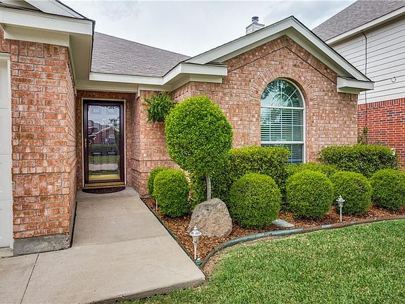 3rd image of 11204 Pleasant Wood Ln