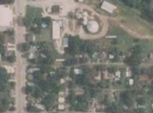 214 E Ironbanks Rd, Charleston, MO 63834